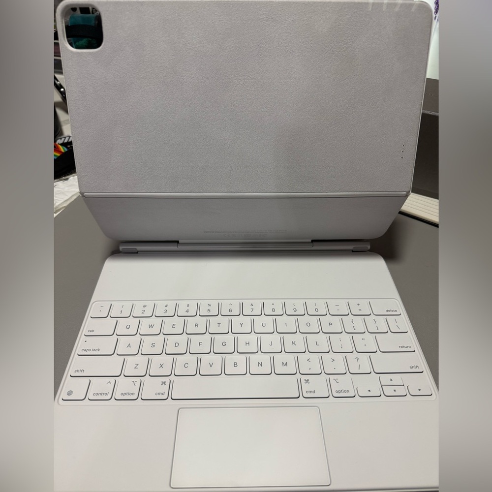 Apple Smart Folio keyboard case